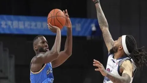 卡达西亚荣耀之战，哈萨雄师静默对决，现场悬念升级！